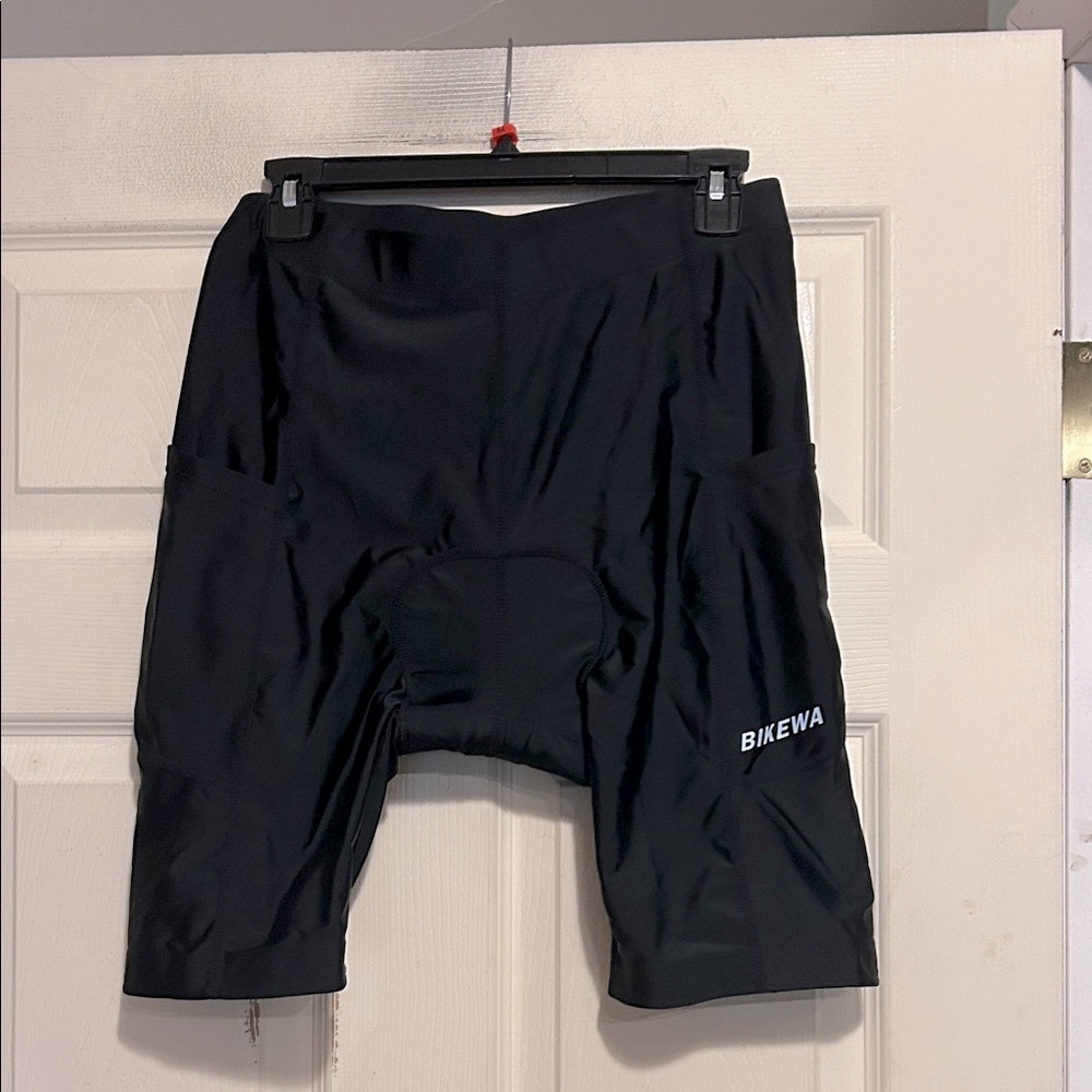Bikewa Black Padded Biking Shorts Size Large Men’s